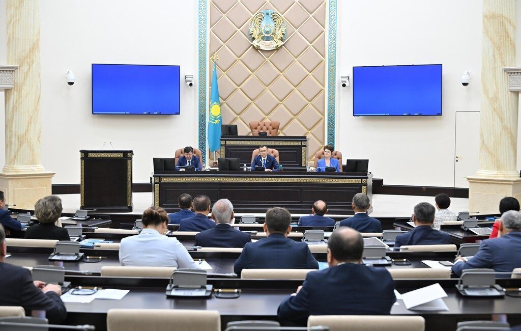 Kazakistan’ın başkenti Astana’da Senato ve Meclis’ten oluşan parlamento, son toplantısını