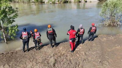 Sivas’ın Koyulhisar ilçesinde gerçekleşen bir trafik kazasının ardından 16 yaşındaki