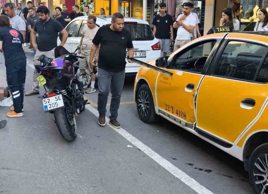 Keşan ilçesinde meydana gelen bir trafik kazasında bir motosiklet sürücüsü