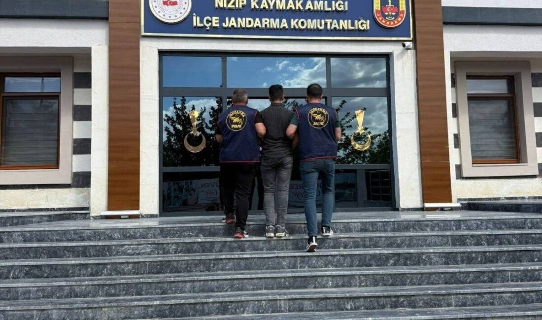 Gaziantep’te çeşitli suçlardan 12’şer yıl hapis cezasına çarptırılmış olan 2
