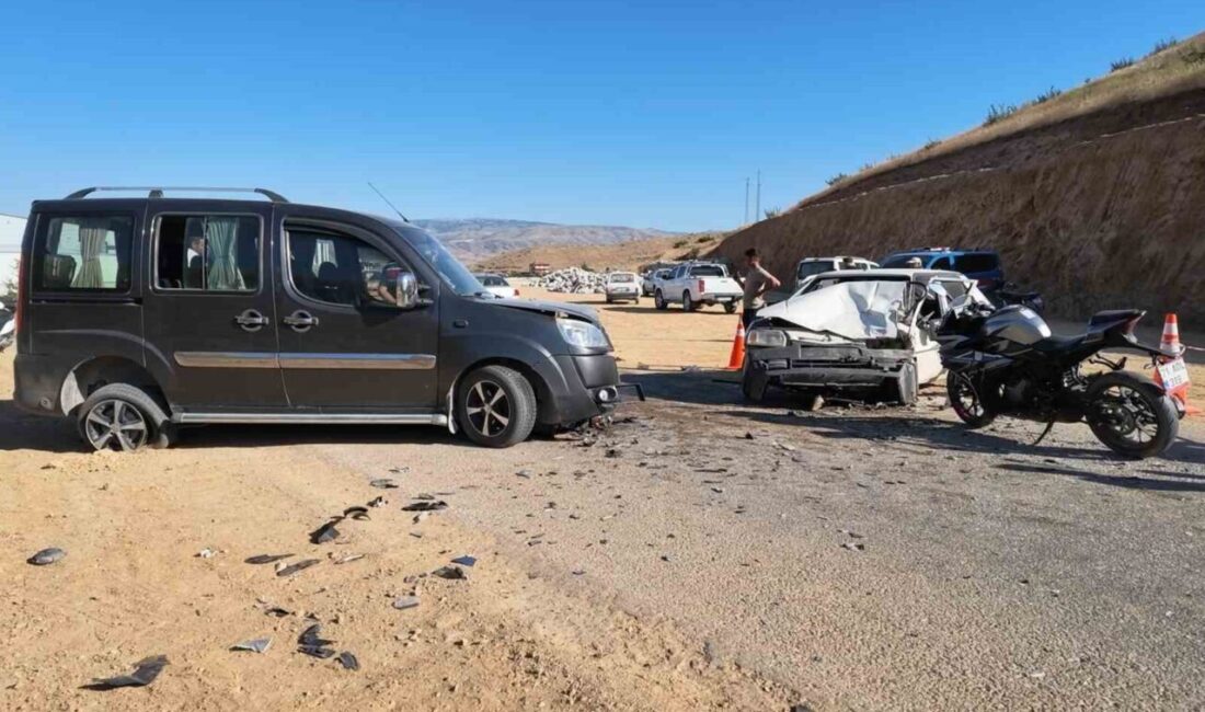 Kırıkkale’nin Yahşihan ilçesinde meydana gelen zincirleme trafik kazasında 3 araç