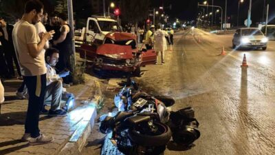 Karabük’te, 100. Yıl Mahallesi Jandarma Kavşağı’nda meydana gelen trafik kazasında,