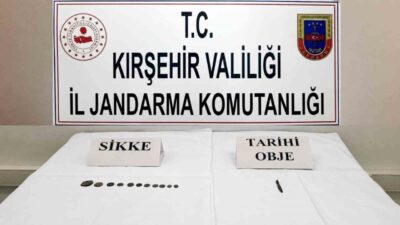 Kırşehir İl Jandarma ekipleri, tarihi bir eserin bulunduğu şüphesiyle durdurdukları