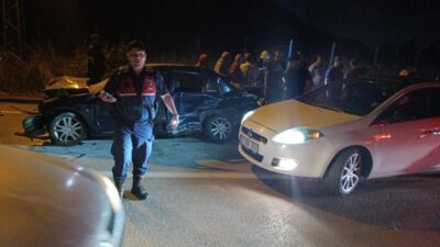 Kocaeli’nin Başiskele ilçesinde meydana gelen trafik kazasında, bir sürücü direğe