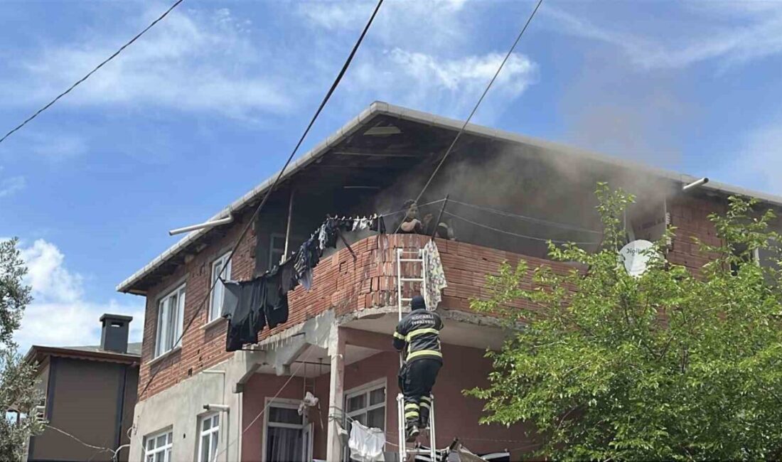 Kocaeli’nin Darıca ilçesindeki bir boş binada çıkan yangın sonucu, yan