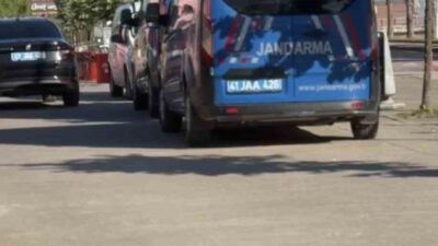 Kocaeli’de Jandarma ekipleri tarafından rüşvet ve tefecilik suçlamalarıyla bağlantılı olarak