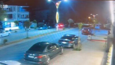 Sakarya’nın Karasu ilçesinde meydana gelen bir trafik kazasında sürücü direksiyon