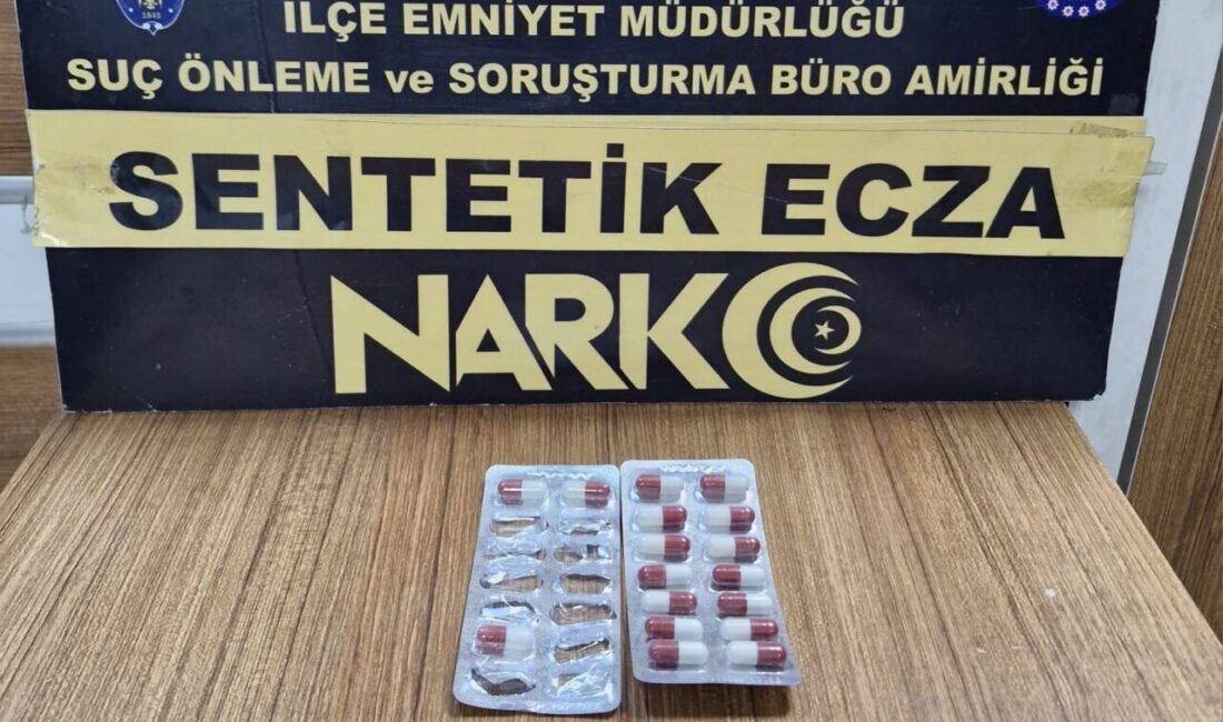 Manisa’nın Kula ilçesinde gerçekleştirilen operasyonlarda uyuşturucu ve aranan kişilere yönelik