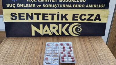 Manisa’nın Kula ilçesinde gerçekleştirilen operasyonlarda uyuşturucu ve aranan kişilere yönelik