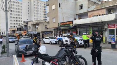 Siirt’in Kurtalan ilçesinde, trafik güvenliğini sağlamaya yönelik denetim faaliyetleri artırıldı.
