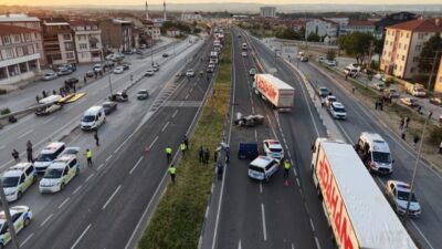 Kütahya-Afyonkarahisar karayolunda meydana gelen trafik kazasında 1 kişi yaşamını yitirdi