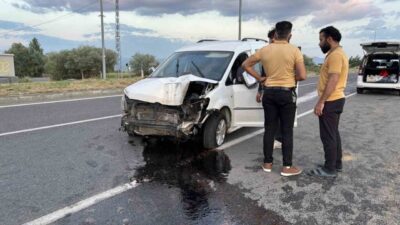Bingöl’de meydana gelen trafik kazasında, bir hafif ticari aracın lastiği