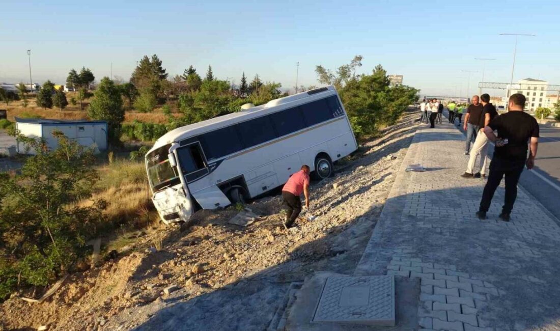 Malatya’da, akşam saatlerinde meydana gelen bir kaza sonucunda servis aracının