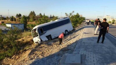 Malatya’da, akşam saatlerinde meydana gelen bir kaza sonucunda servis aracının