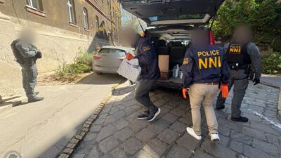 Macaristan polisi, Ekvador’dan gelen muz sevkiyatının içinde bulunan yarım tondan