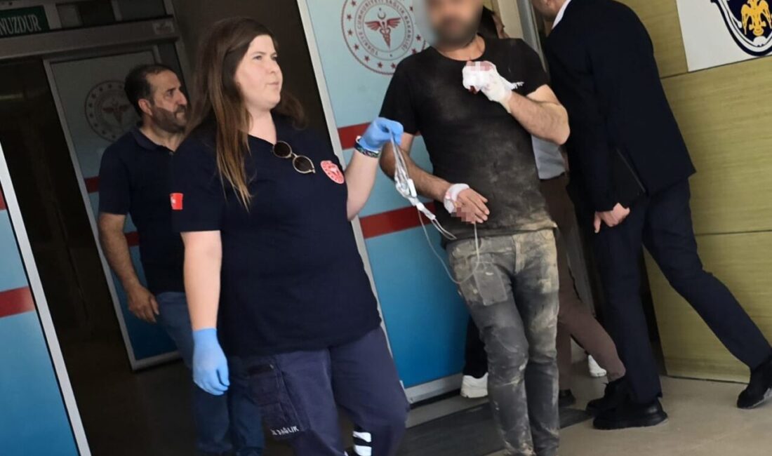 Bursa’da bir mobilya imalathanesinde meydana gelen olayda bir işçi, elini