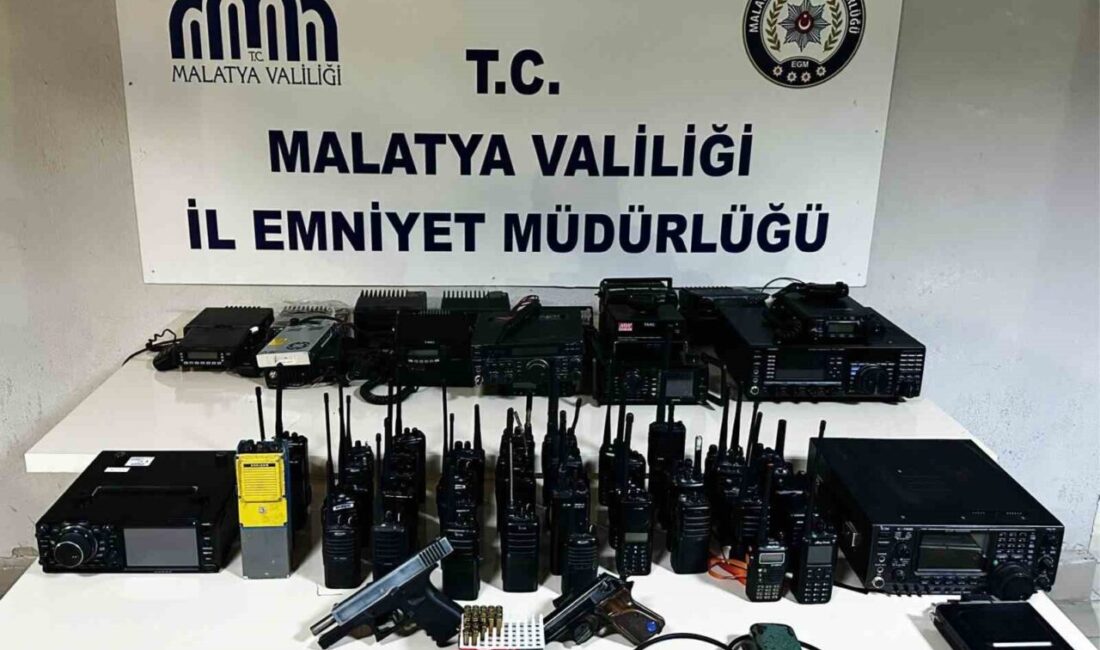 Malatya’da polis ekipleri tarafından yapılan bir operasyonda, amatör telsizler aracılığıyla