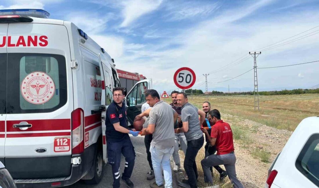 Malatya’da meydana gelen trafik kazasında, iki hafif ticari aracın çarpışması
