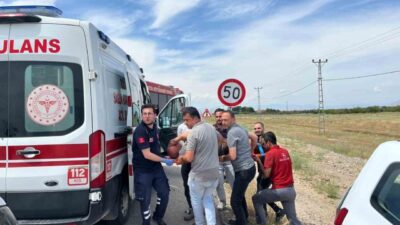 Malatya’da meydana gelen trafik kazasında, iki hafif ticari aracın çarpışması