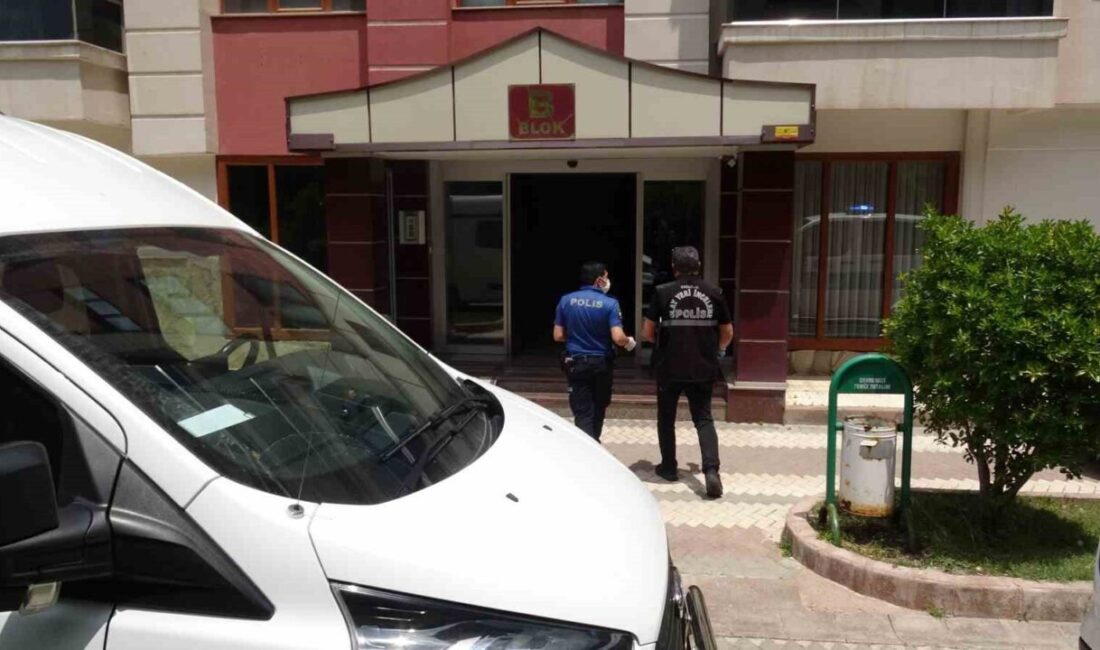 Malatya’nın Battalgazi ilçesinde, yalnız yaşayan 75 yaşındaki bir adamın evinde