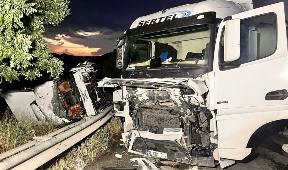 Manisa’nın Kula ilçesinde meydana gelen trafik kazasında, kontrolü kaybeden bir