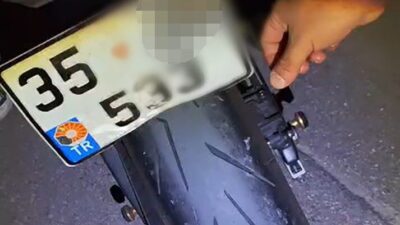 Salihli ilçesinde polis ekipleri tarafından yapılan denetimlerde durdurulan bir motosikletin