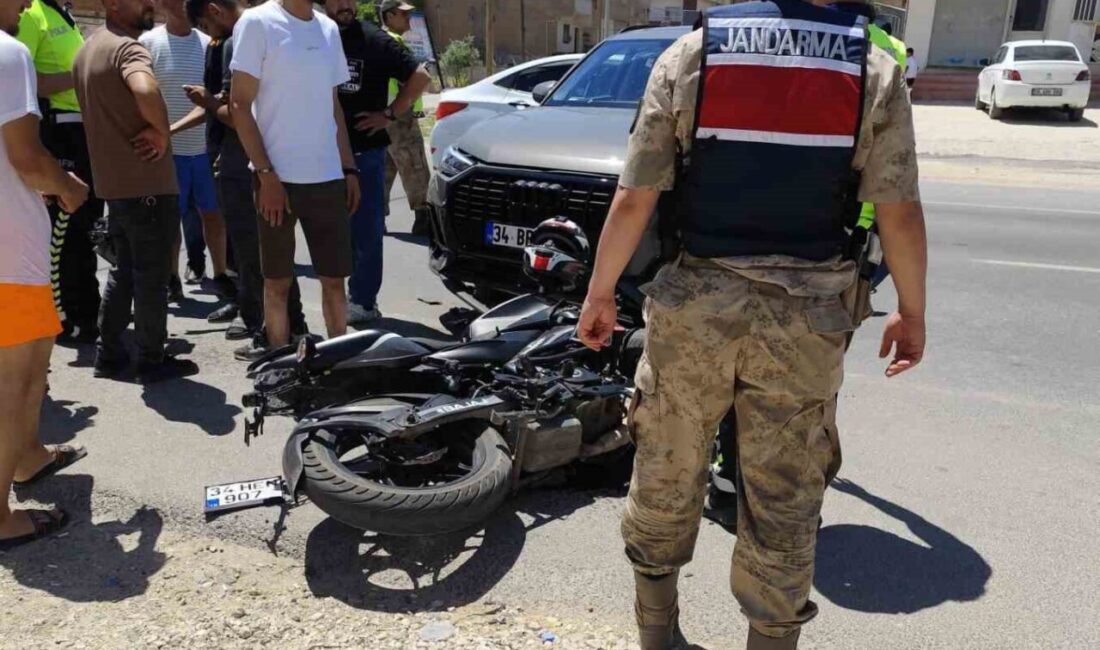 Mardin’in Nusaybin ilçesinde bir otomobil ile motosikletin çarpışması sonucu bir