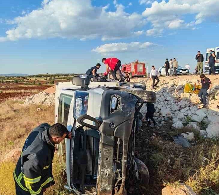 Türk Kızılay’a ait bir hizmet kamyonetinin Mardin’in Ömerli ilçesinde kontrolden