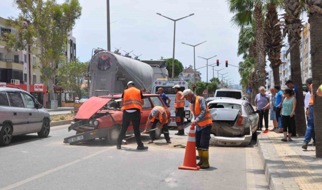 Silifke ilçesinde meydana gelen zincirleme kaza sonucunda bir kişi yaralanırken,