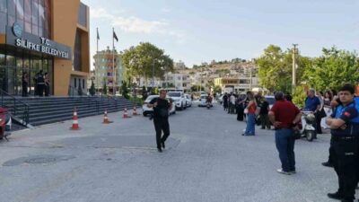 Mersin’in Silifke ilçe belediyesine yönelik düzenlenen bir operasyonda Başkan Mustafa