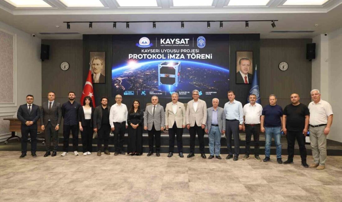 Melikgazi Belediyesi Meclis Salonu’nda, gelecekte Kayseri’nin uydu ve teknoloji alanlarındaki