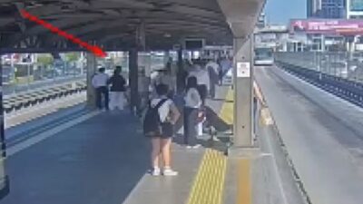 İstanbul Beylikdüzü’nde bir metrobüs durağında yaşanan “yan bakma” meselesinde meydana