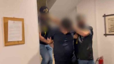Mersin’dеki Mezitli ilçesinde gerçekleştirilen ortak operasyonla, uluslararası uyuşturucu kaçakçılığı suçuyla