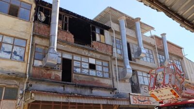 Bursa’nın İnegöl ilçesinde yer alan bir mobilya imalathanesinde çıkan yangın,