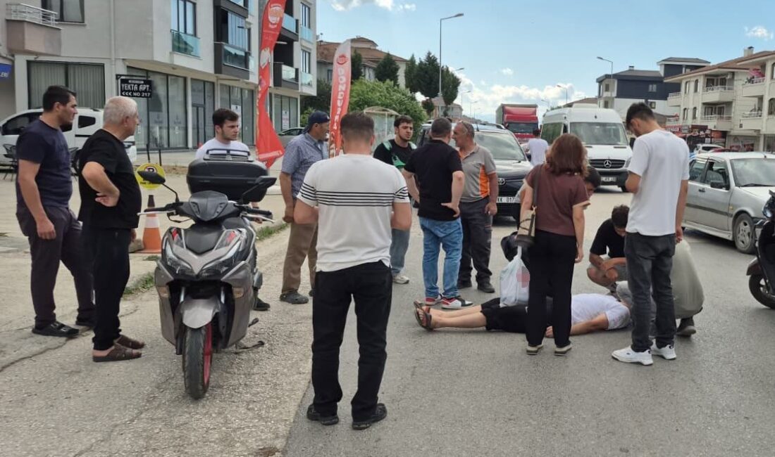Düzce’nin İstanbul Caddesi’nde meydana gelen olayda, bir motosiklet sürücüsü, bir