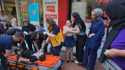 Karadeniz Ereğli ilçesinde, Müftü Mahallesi Meydanbaşı Caddesi’nde meydana gelen trafik