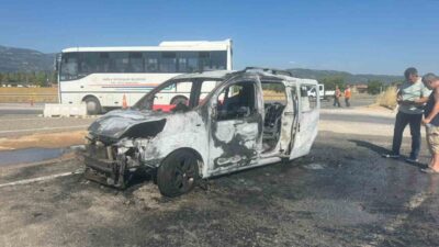 Muğla’nın Menteşe ilçesinde bir araçta çıkan yangın panik yarattı ve