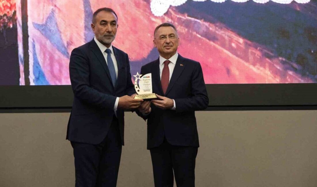Mustafa Düger Vakfı Başkanı Mustafa Düger, başkentte düzenlenen Değer Ödülleri