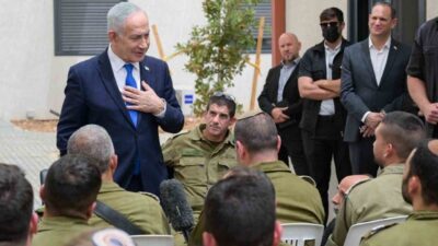 İsrail Başbakanı Binyamin Netanyahu, Batı Şeria’daki İsrail askerlerini ziyaret ettiği