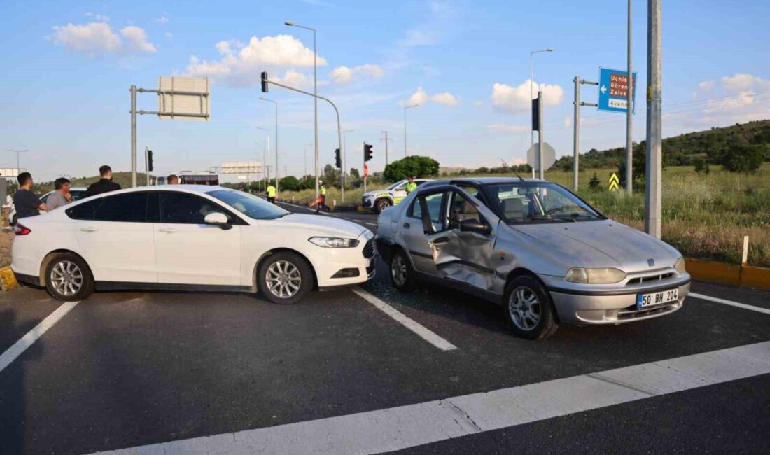 Nevşehir’de, Uçhisar Kavşağı’nda meydana gelen zincirleme trafik kazası sonucunda 2