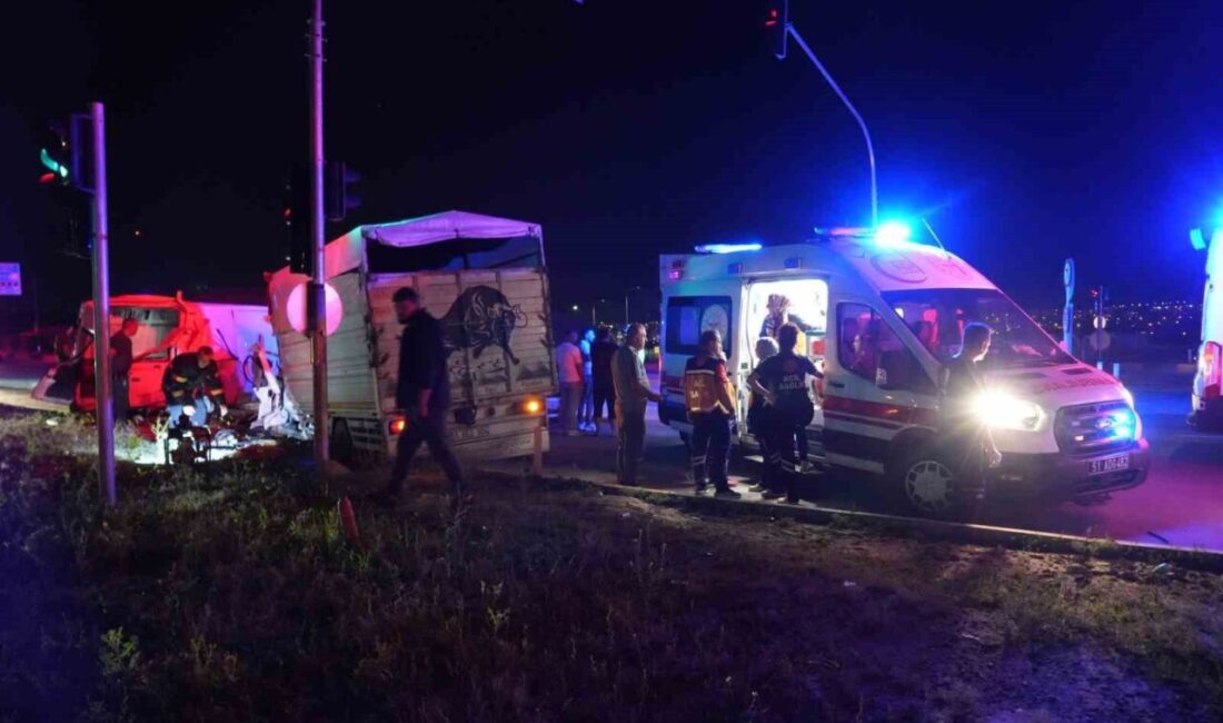Niğde’de meydana gelen trafik kazasında üç araç karıştı ve sonucunda
