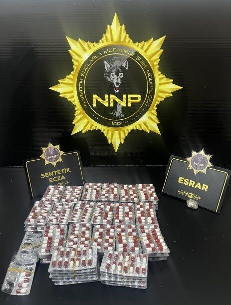 Niğde’de polis ekiplerinin yaptığı operasyonlarda çeşitli uyuşturucu maddeler ele geçirildi