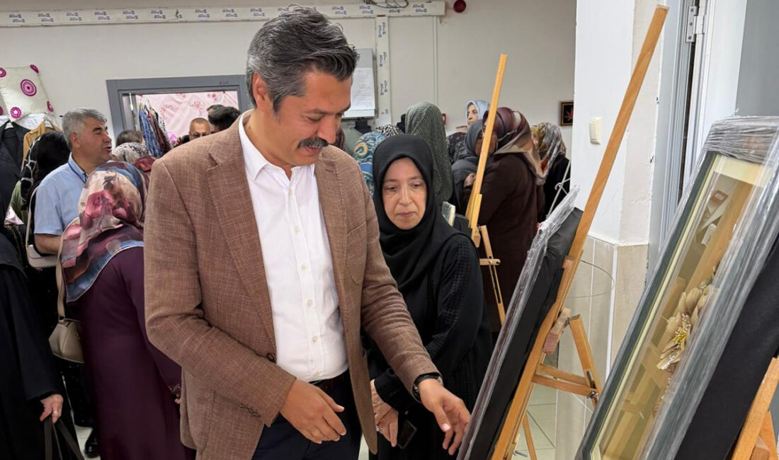 Yerköy Halk Eğitimi Merkezi Müdürlüğü tarafından düzenlenen ve ilçede büyük