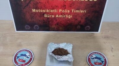 Edirne’nin Uzunköprü ilçesinde polis ekipleri tarafından uyuşturucu madde kullanımı ve