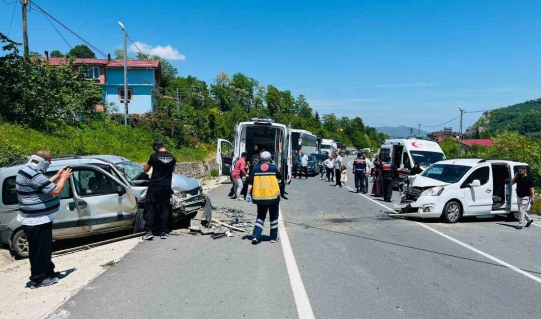 Ordunun Ulubey ilçesinde meydana gelen trafik kazasında 1’i ağır olmak