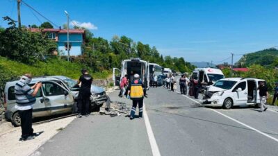Ordunun Ulubey ilçesinde meydana gelen trafik kazasında 1’i ağır olmak