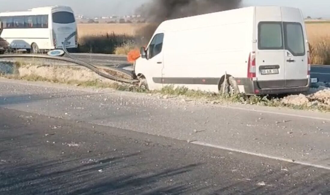 Tekirdağ’ın Kapaklı ilçesinde, ekmek dağıtımı için seferde olan bir panelvan