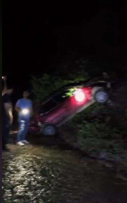 Osmaniye’nin Düziçi ilçesinde meydana gelen trafik kazasında, aracın kontrolden çıkıp