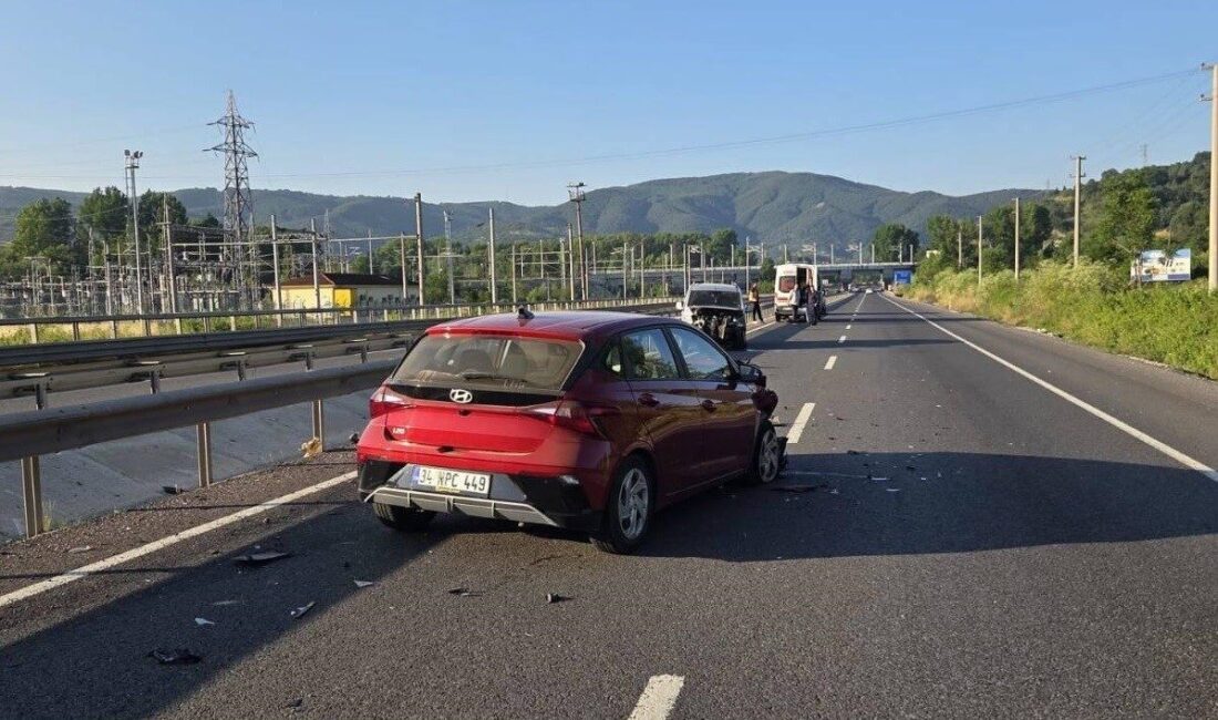 Bilecik’te bir trafik kazası meydana geldi. Buna göre, Bozüyük istikametine