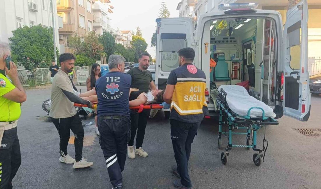 Antalya’nın Manavgat ilçesinde, motosiklet ile otomobilin çarpışması sonucu meydana gelen